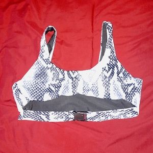 ᵤₙdₑᵣbₒₒb  Bikini Top 🐍